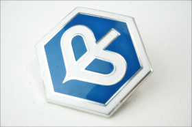 Piaggio Beverly 400 ie 06 10 fregio piaggio originale