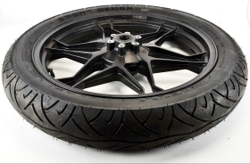 Moto Guzzi V7 Stone 12 15 Front wheel with original tire