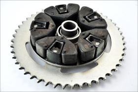 Suzuki GSR 600 06 11 mozzo portacorona originale con corona PBR e parastrappi originale