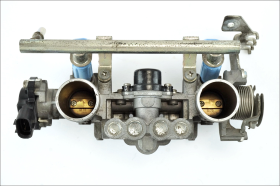 Suzuki Inazuma 250 12 17 corpo farfallato con iniettori e sensori originale