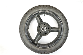 Suzuki Inazuma 250 12 17 cerchio posteriore con pneumatico originale