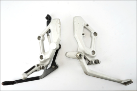 BENELLI BN 302 R 17 20 pedane pilota con leva cambio leva freno astina e uniball originale