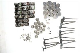 Kawasaki Z 900 21 24 valvole con molle piattelli e pasticche originali