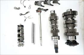 Kawasaki Z 900 21 24 original complete gearbox