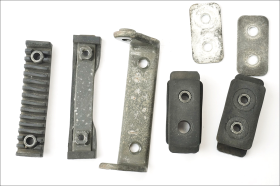 YAMAHA BT 1100 Bulldog 02 06 staffaggio con gommini fissaggio serbatoio originale