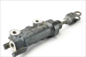 Yamaha FZ6 Fazer S1 S2 2006 2011 pompa freno posteriore originale