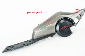 KYMCO AK 550 2021 2026 carena copertura motore sinistra con pedana poggiapiedi sinistra originale