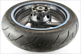 YAMAHA YZF 600 R THUNDERCAT 96 04 cerchio posteriore con pneumatico originale