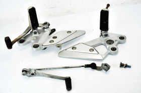 Yamaha FZ6 Fazer S1 S2 04 11 pedane pilota con leva cambio leva freno astina e uniball originali