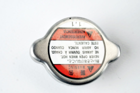 Suzuki GSX-8S 23 24 tappo radiatore originale