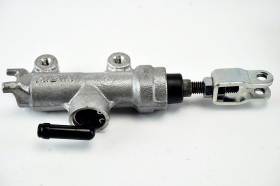 Suzuki GSX-8S 23 24 pompa freno posteriore originale