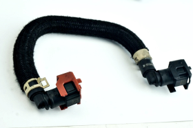 Suzuki GSX-8S 23 24 tubo innesto benzina con fermi originale