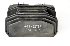 Suzuki GSX-8S 23 24 regolatore di tensione originale