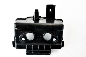 Suzuki GSX-8S 23 24 Original battery compartment