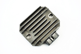 APRILIA SPORTCITY 200 04 08 regolatore di tensione originale