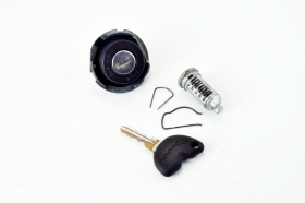Piaggio Vespa S 50 2007 2014 blocchetto contatto chiave con serratura sella e n. 1 chiave originale