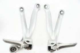 SUZUKI GSX R 600 750 K1 K2 K3 Original passenger footpegs ADC6 35F K-2-R ADC6 35F K-2-L R5 L1