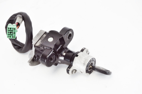 SUZUKI GSX R 600 750 K1 K2 K3 Ignition switch with 1 original key