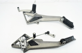 HONDA HORNET 600 1998 2002 Rider and passenger footpegs with original gear shift lever brake lever rod and uniball kea-l rk 2 kea-r rk -2