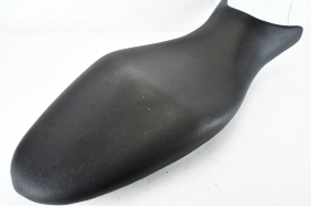 SUZUKI GLADIUS SFV 650 2009 2015 original saddle S 44HO