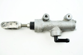 SUZUKI GLADIUS SFV 650 2009 2015 Original rear brake master cylinder
